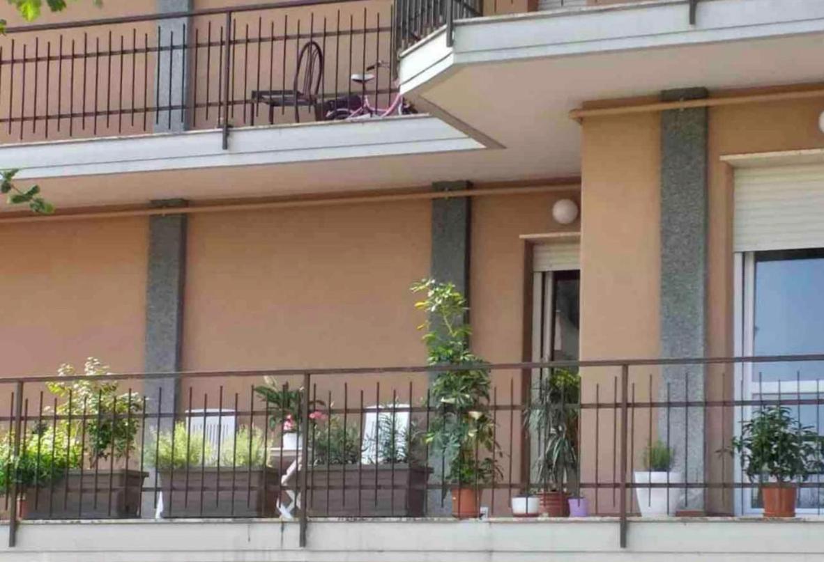 Ferienwohnung Sesto Calende Centro Exterior foto