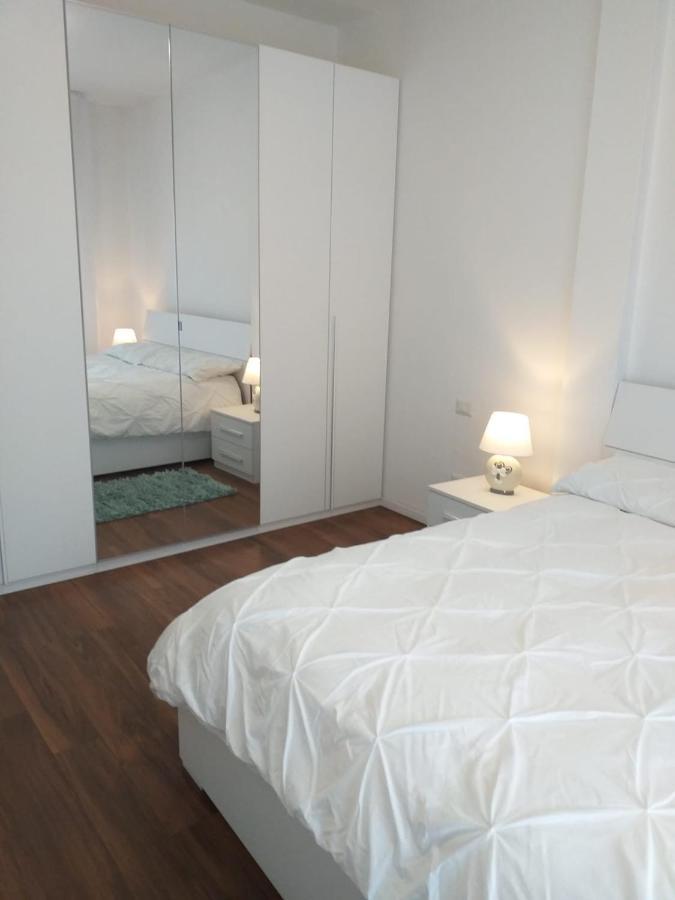 Ferienwohnung Sesto Calende Centro Exterior foto